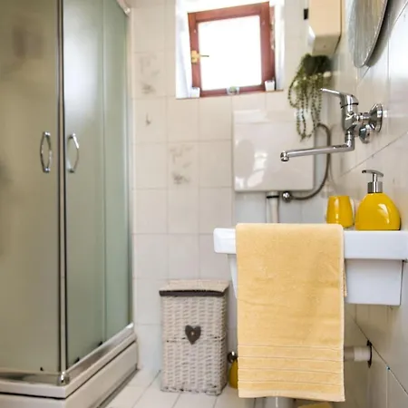Picturesque House In Old Town Near And Local Amenities